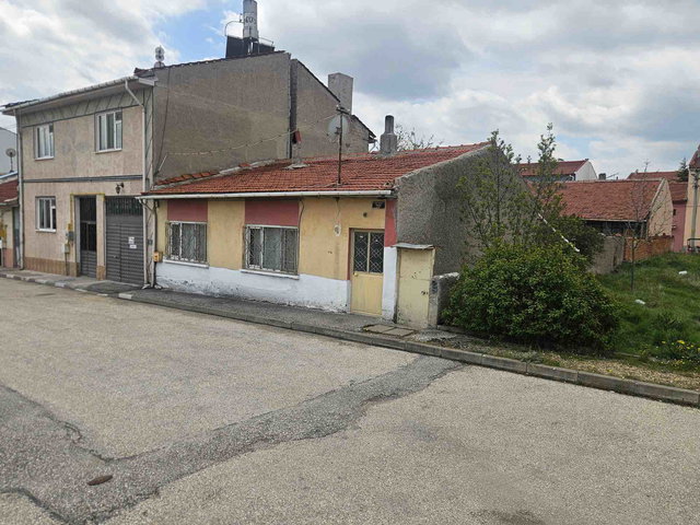 REMAX MOD'DAN ÇANKAYA MAH. SATILIK TEK KATLI MÜSTAKİL EV