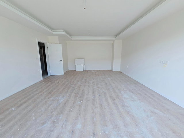 REMAX MYRADAN YEŞİLYURT MAMİK REFORM SİTESİ 4+1 BAHÇE DUBLEKS