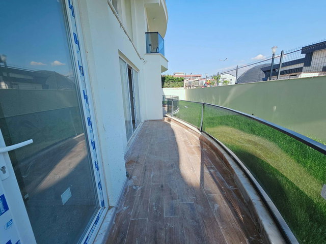 REMAX MYRADAN YEŞİLYURT MAMİK REFORM SİTESİ 4+1 BAHÇE DUBLEKS