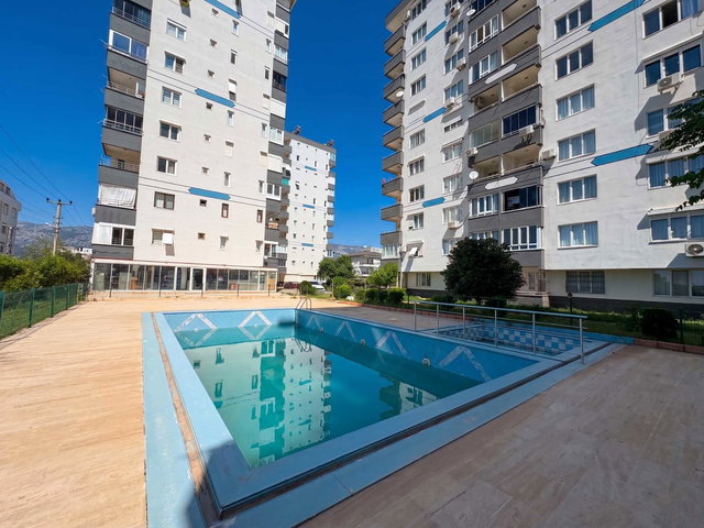 SERİNEVLER SİTESİNDE DOĞA İLE İÇ İÇE ORMAN MANZARALI SATILIK 2+1