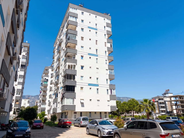SERİNEVLER SİTESİNDE DOĞA İLE İÇ İÇE ORMAN MANZARALI SATILIK 2+1