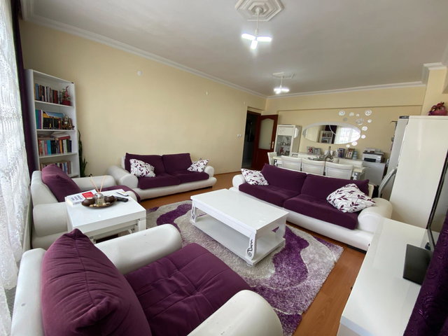 ÇAKIRLAR GÖBEK’E ÇOK YAKIN | GÜNEBAKAN SITESI | 135 M² FERAH 3+1