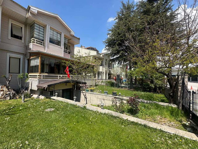 PARK CADDESİ ÜZERİNDE | DRAGOS VİLLALARI’NDA TİCARİ VE KONUT ICIN UYGUN SATILIK VİLLA