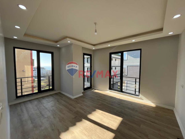 BÜYÜKÇEKMECE CELALİYEDE KİRALIK SIFIR LÜKS 2+1 DAİRELER