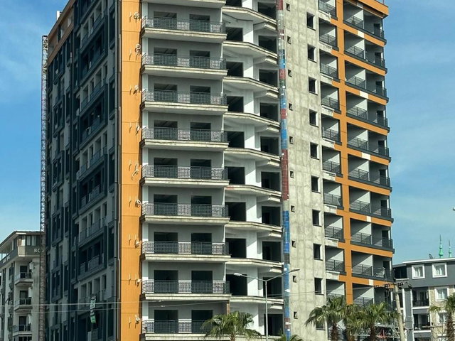 135 MENEMEN GİRİŞİNDE SATILIK SIFIR 3+1 DAİRE