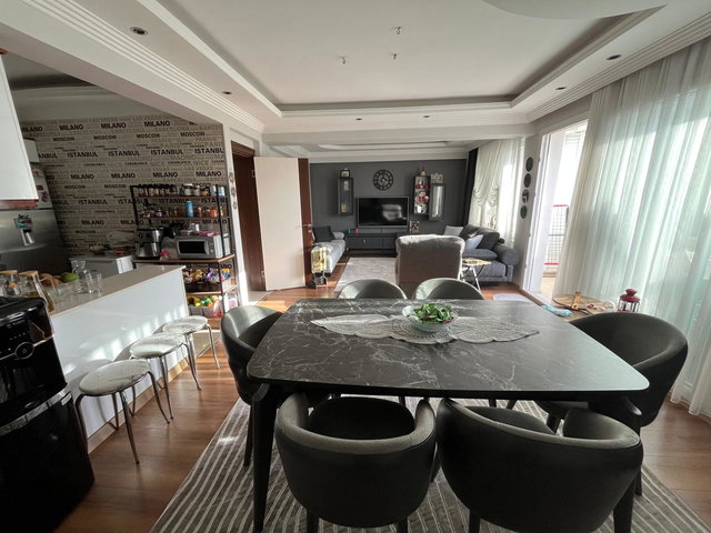 BALÇOVA'DA MERKEZİ KONUMDA ŞIK VE FERAH SATILIK 3+1 DAİRE