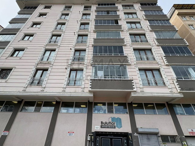 RE/MAX LACİVERT'TEN TERMİNAL'DE SATILIK 3+1 ARAKAT DAİRE