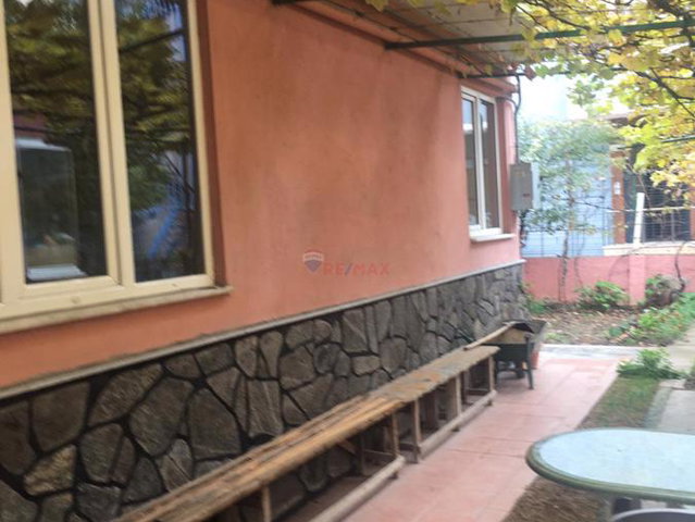 İZMİT YENİŞEHİR'DE 1+1 (70M2) KİRALIK BAHÇELİ DAİRE