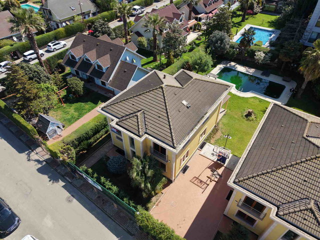 VİAPORT MARİNAYA 200 MT BAHÇELİ, HAVUZLU ÇOK ÖZEL İKİ VİLLA ''ALPAY APAKGÜN''