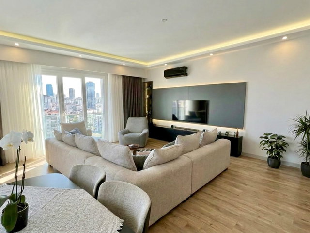 KARTAL HÜRRİYET MAHALLESİ HAVUZLU OTOPARKLI SİTE İÇİ SATILIK 3+1 DAİRE