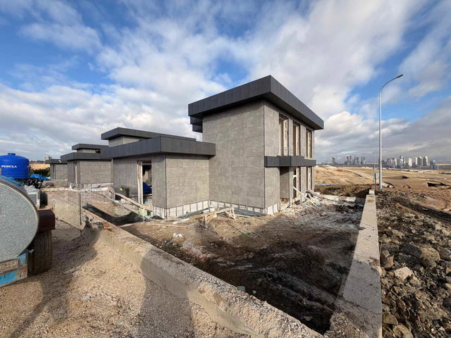 GÖLBAŞI KIZILCAŞARDA MCHAN PROJESİ 7+1 SATILIK ULTRA LUX VİLLA