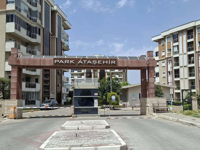 PARK ATAŞEHİR SİTESİNDE HİLLTOWN KARŞISI 3+1  KİRALIK DAİRE