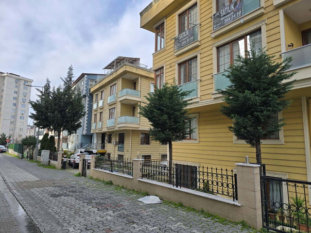 ATAŞEHİR KÜÇÜKBAKKALKÖY'DE İSKANLI BALKONLU GENİŞ TERAS DUBLEKS