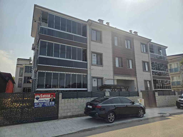 REMAX ÇARK CD YAKIN 3. KAT SATILIK LÜKS DAİRE