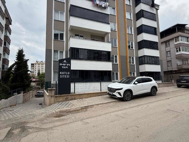 SERİNTEPE KARAKOLU CİVARI LÜX 3+1