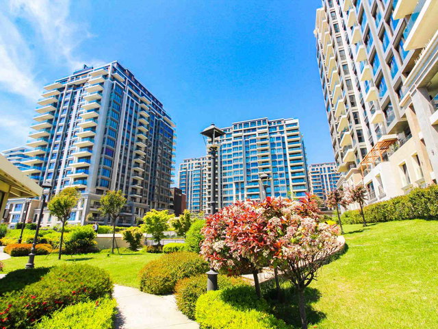BÜYÜKYALI FİŞEKHANE'DE SAHİLE KOMŞU 30M² BAHÇE KATI 2+1 DAİRE