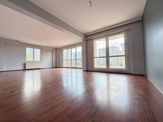 MERIT LIFE GÖL KONAKLARI SATILIK 3+1 BOŞ DAIRE ATAŞEHIR YAKINI