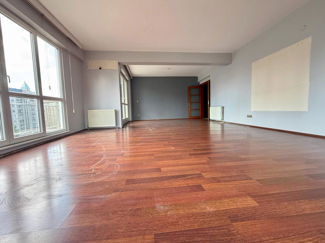 MERIT LIFE GÖL KONAKLARI SATILIK 3+1 BOŞ DAIRE ATAŞEHIR YAKINI