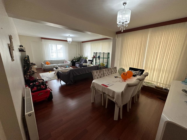 MERIT LIFE GÖL KONAKLARI 140 M2 SATILIK 3+1 HAVUZ BALKON OTOPARK