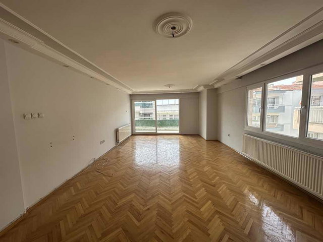 İZMİR KARŞIYAKA DA KİRALIK 3+1 DAİRE