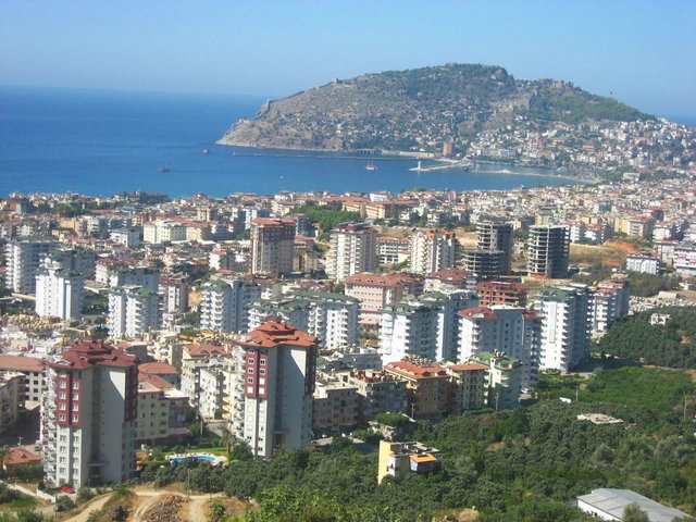 ANTALYA ALANYA ÇIPLAKLI’DA KİRALIK 4+1 DUBLEKS DAİRE