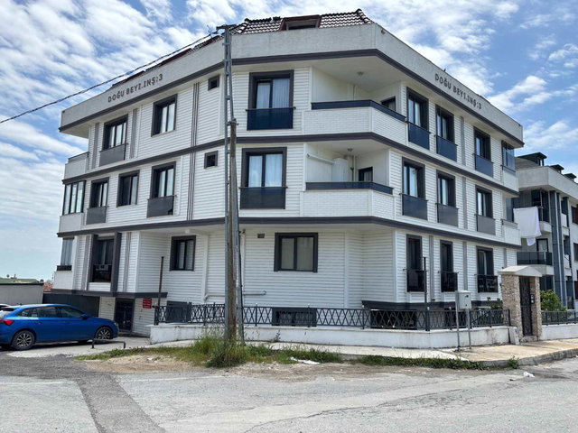 KAVAKLI’DA BAHÇELI 3+2 TERS DUBLEKS KAT MÜLKIYETLI KREDIYE UYGUN