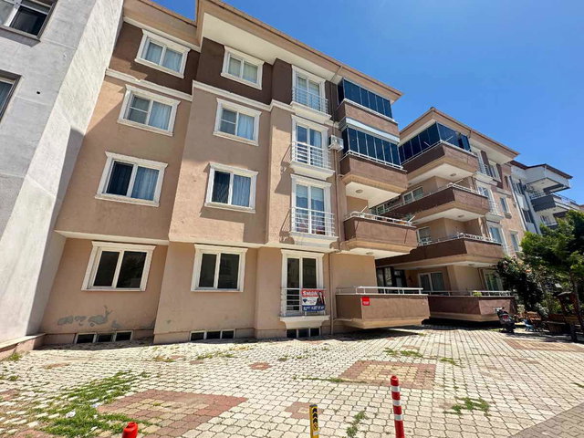 REMAX MİD PLEVNE MAH. HÜRRİYET CADDESİNDE SATILIK 2+1 DAİRE