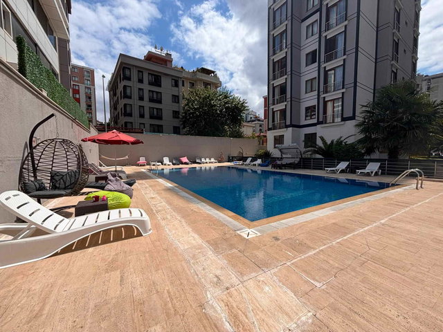 REMAX'DAN ATAŞEHIR'DE7/24 GÜVENLIKLI HAVUZLU KİRALIK DAİRE