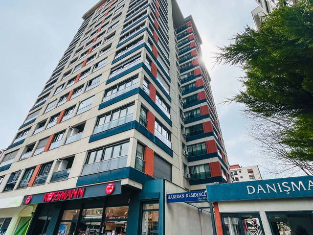 ERENKÖY MINIBÜS CADDESI ÜZERINDE KONFOR VE PRESTIJI BIR ARADA SUNAN MIMARI DEKORASYONLU DAIRE