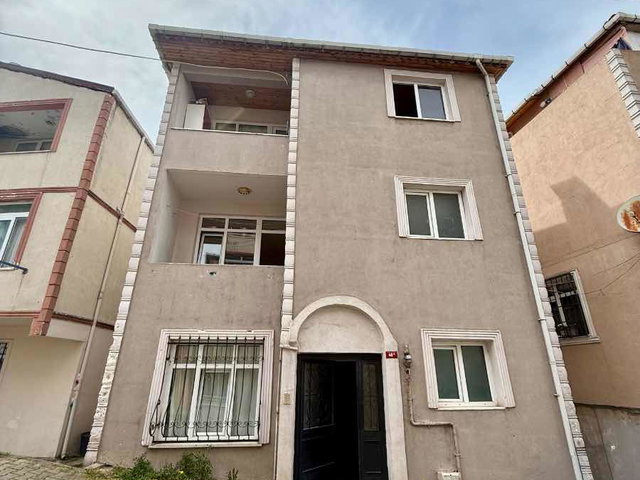 SULTANBEYLİ A.GAZİ MAH KİRALIK ARA KAT 2+1 DAİRE!!