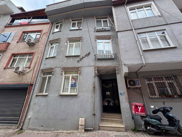 İZMIT ERENLER MH. DEVLET HASTANESI 150M MES. KİRALIK 2+1 DAIRE