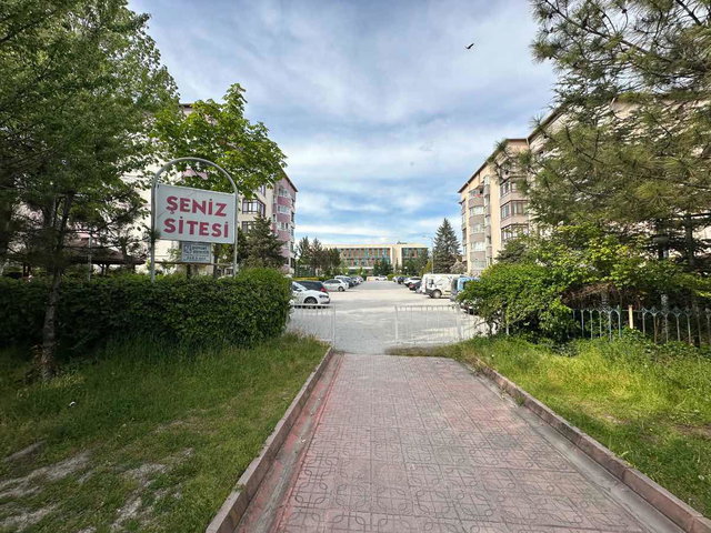 ERYAMAN GÜZELKENT MAHALLESİNDE ŞENİZ SİTESİNDE SATILIK DAİRE