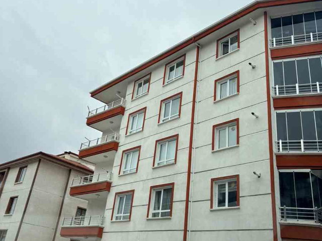 KANUNİ'DE AİLEYE UYGUN MASRAFSIZ GENİŞ 3+1 FIRSAT DAİRE