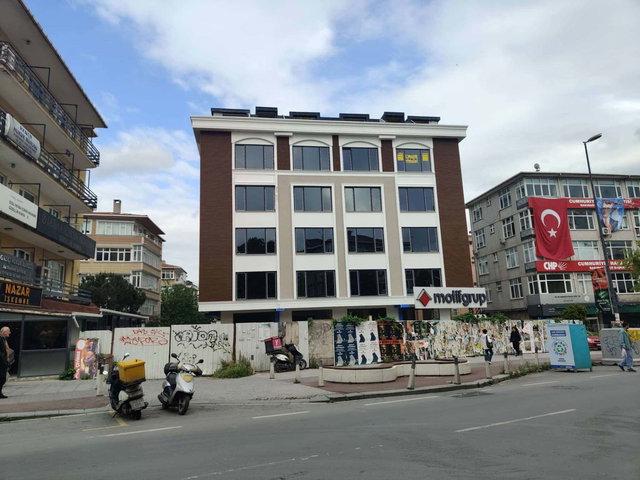 REMAX BILLUR BAKAN'DAN İNCIRLI CADDESI ÜZERI SATILIK SIFIR 2+1