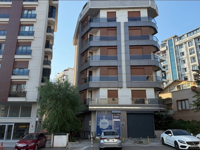 KARTAL'DA MERKEZI KONUMDA, ÖZEL TASARIM 5+2 LÜKS DUBLEKS DAIRE