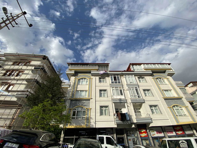 BADEMLIK CADDESI’NDE GENIŞ VE FERAH KİRALIK DUBLEKS DAIRE