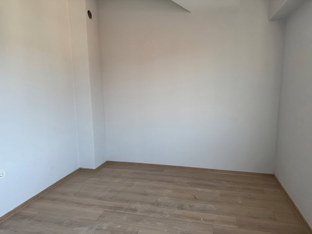 GÜNGÖREN MERKEZDE SIFIR BİNADA LÜKS 2+1 SATILIK DAİRE