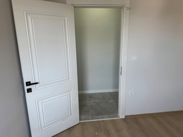 GÜNGÖREN MERKEZDE SIFIR BİNADA LÜKS 2+1 SATILIK DAİRE