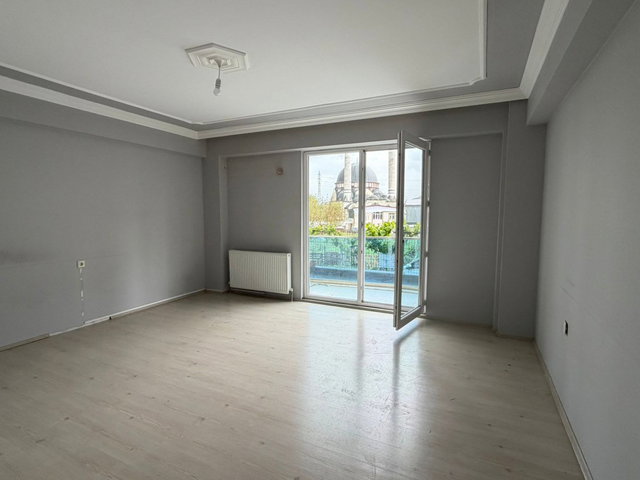 REMAX ALİKAHYA ATATÜRK MH HÜMEYRA PARK EVLERİNDE KİRALIK 2+1 YÜKSEK GİRİŞ DAİRE