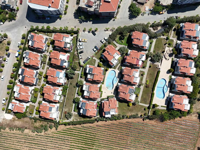 DAVUTLAR DILEK TERMAL VILLALARI SITESI’NDE SATILIK 4+1 TRIPLEKS VILLA