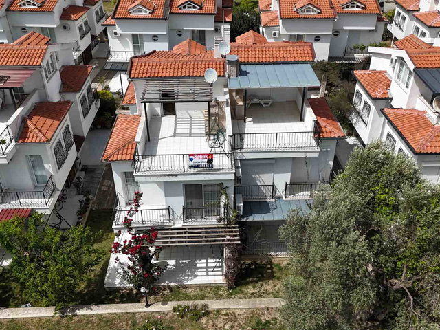 DAVUTLAR DILEK TERMAL VILLALARI SITESI’NDE SATILIK 4+1 TRIPLEKS VILLA