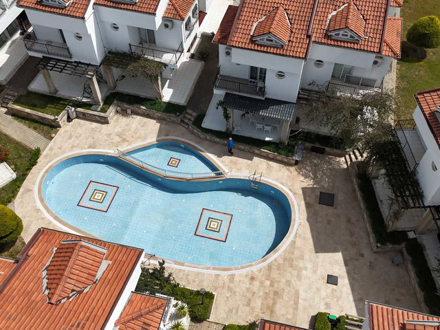 DAVUTLAR DILEK TERMAL VILLALARI SITESI’NDE SATILIK 4+1 TRIPLEKS VILLA