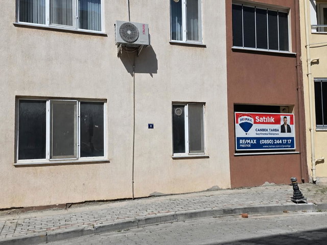 REMAX CANBEK TARBA HAMDİBEY MAHALLESİ LALE SOKAK SATILIK 2+1