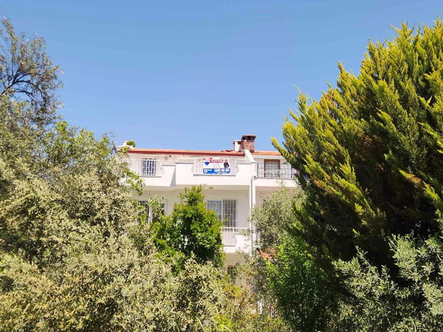 RE/MAX İNCİ'DEN AYVALIK KÜÇÜKKÖY MAH. SATILIK VİLLA