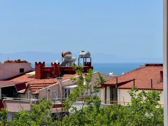 DIKILI SALIMBEY’DE 2+1 AÇIK MUTFAKLI KIRALIK DAIRE