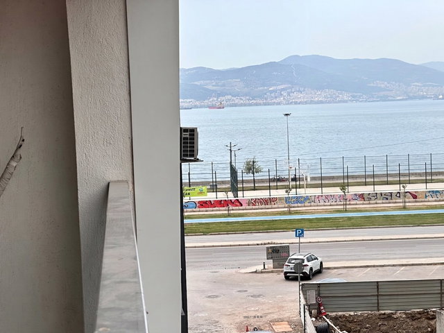 AKSOY MAH. DENIZE YAKIN KONUMDA YENI BINA KIRALIK 2+1 DAIRE