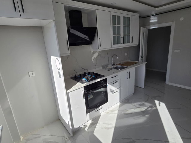 LÜLEBURGAZ ATATÜRK MAH. E5 YÜRÜME MESAFESİNDE SIFIR 2+1 DAİRE