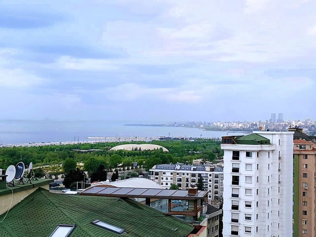 ADATEPE SAHİLDE ÇEPEÇEVRE ADALAR VE DENİZ MANZARALI 3+1 FERAH DAİRE