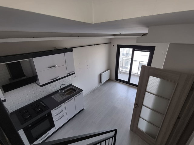 BORNOVA, MERKEZ, ERZENE MAHALLESİNDE 3+1 DUBLEKS, TERASLI, BALKONLU, DOĞALGAZLI SATILIK DAİRE