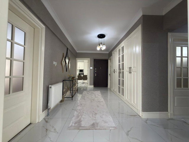 REMAX EDE'DEN ŞEHRİN PRESTİJLİ SİTESİNDE SATILIK GENİŞ 4+1